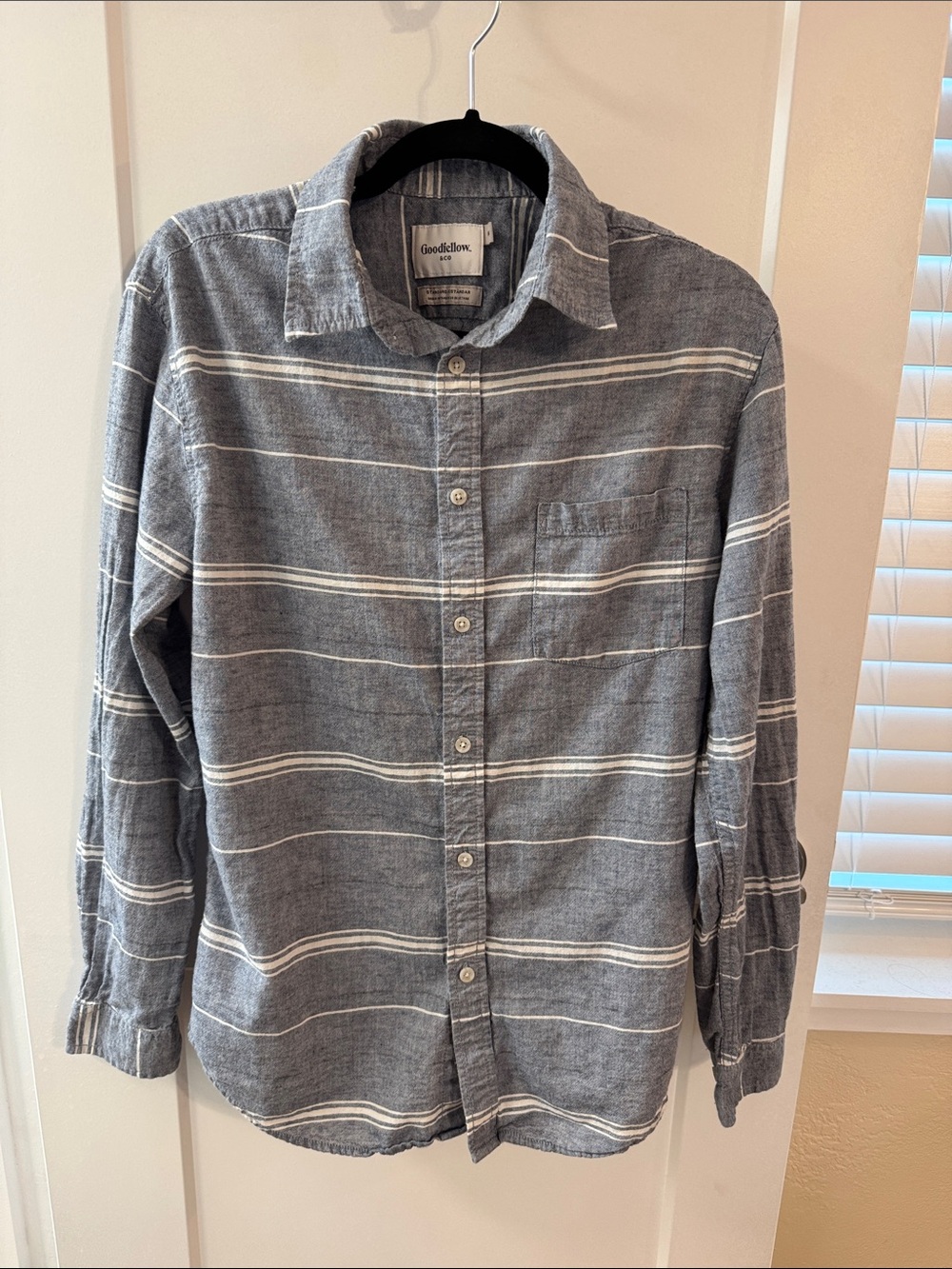 Goodfellow & Co Blue and White Stripe Button-Down Shirt Cotton/Linen Blend Sz M